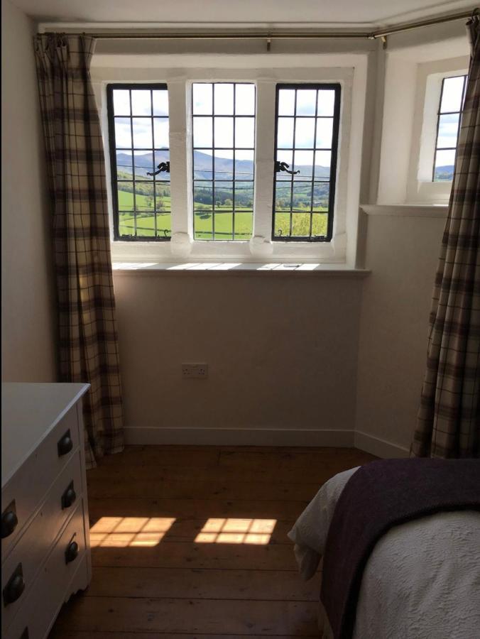Cosy Arts & Crafts Cottage With Stunning Views Brecon Exterior foto