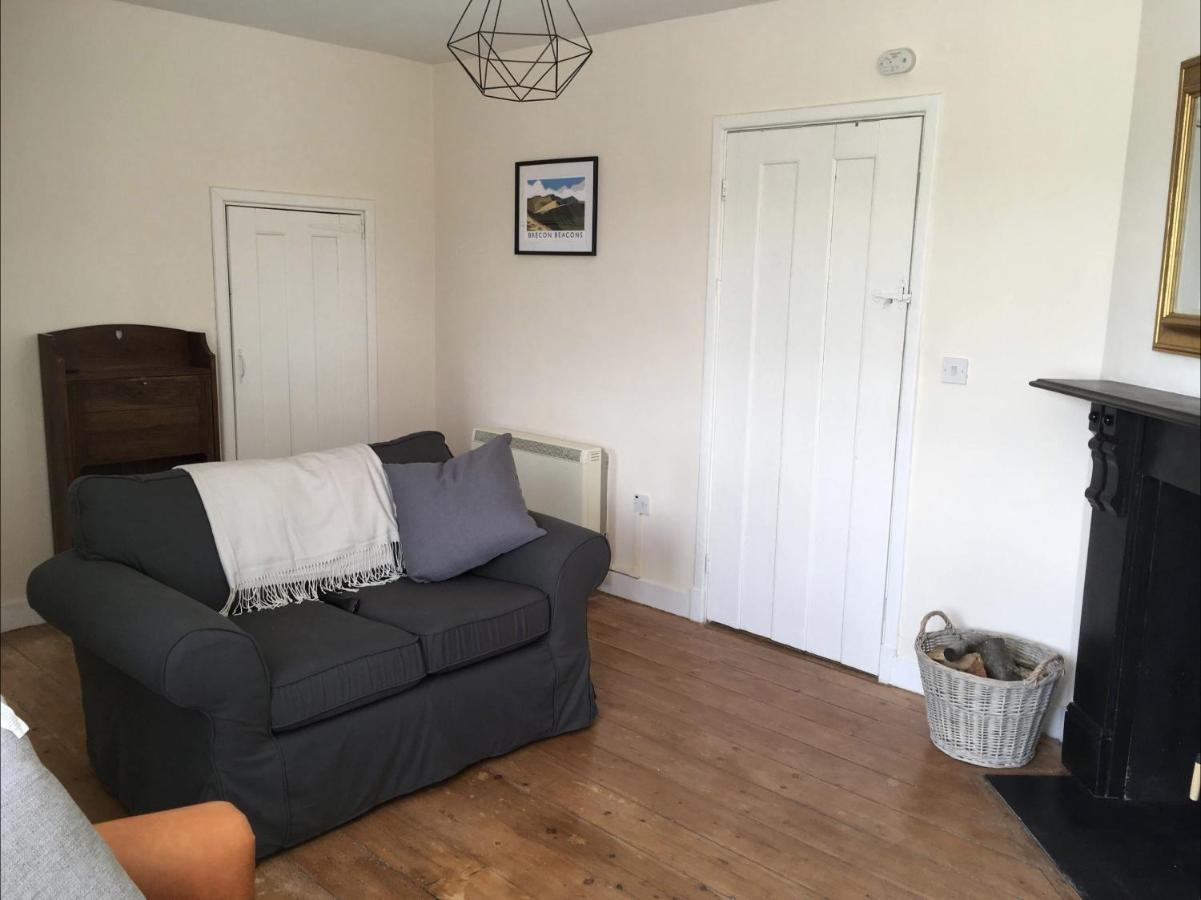 Cosy Arts & Crafts Cottage With Stunning Views Brecon Exterior foto